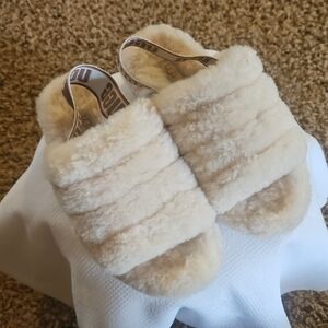UGG Plush Tan Slippers Sz 7